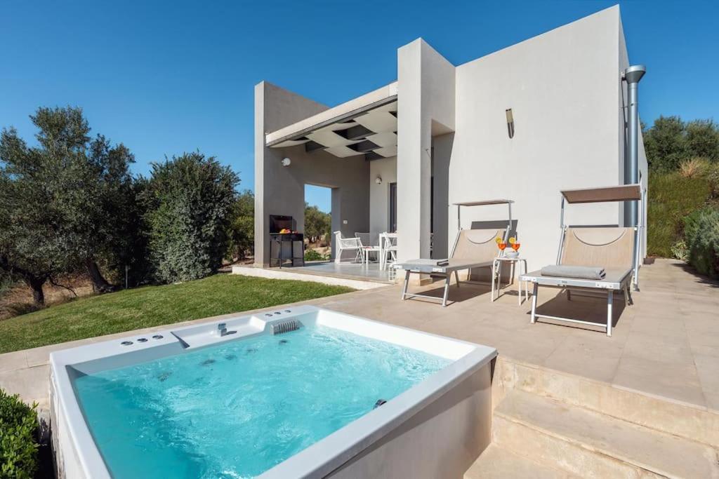 Villa Pettegola Tenuta Il Cavaliere Di Italia Noto- Vista Mare Mini Piscina Idromassaggio Esterno foto